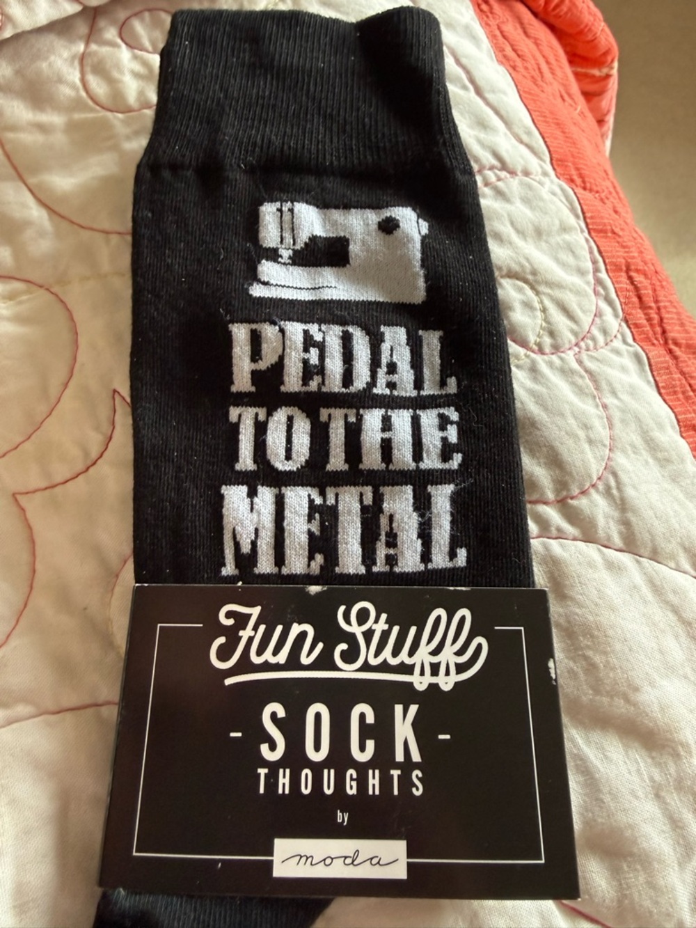 Moda Black Crew Socks with White 'Pedal to the Metal' Graphic
